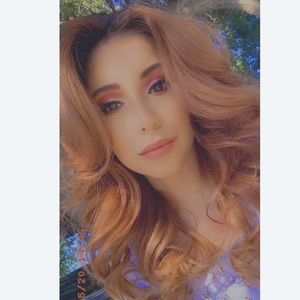 Meet your Posher, Monica